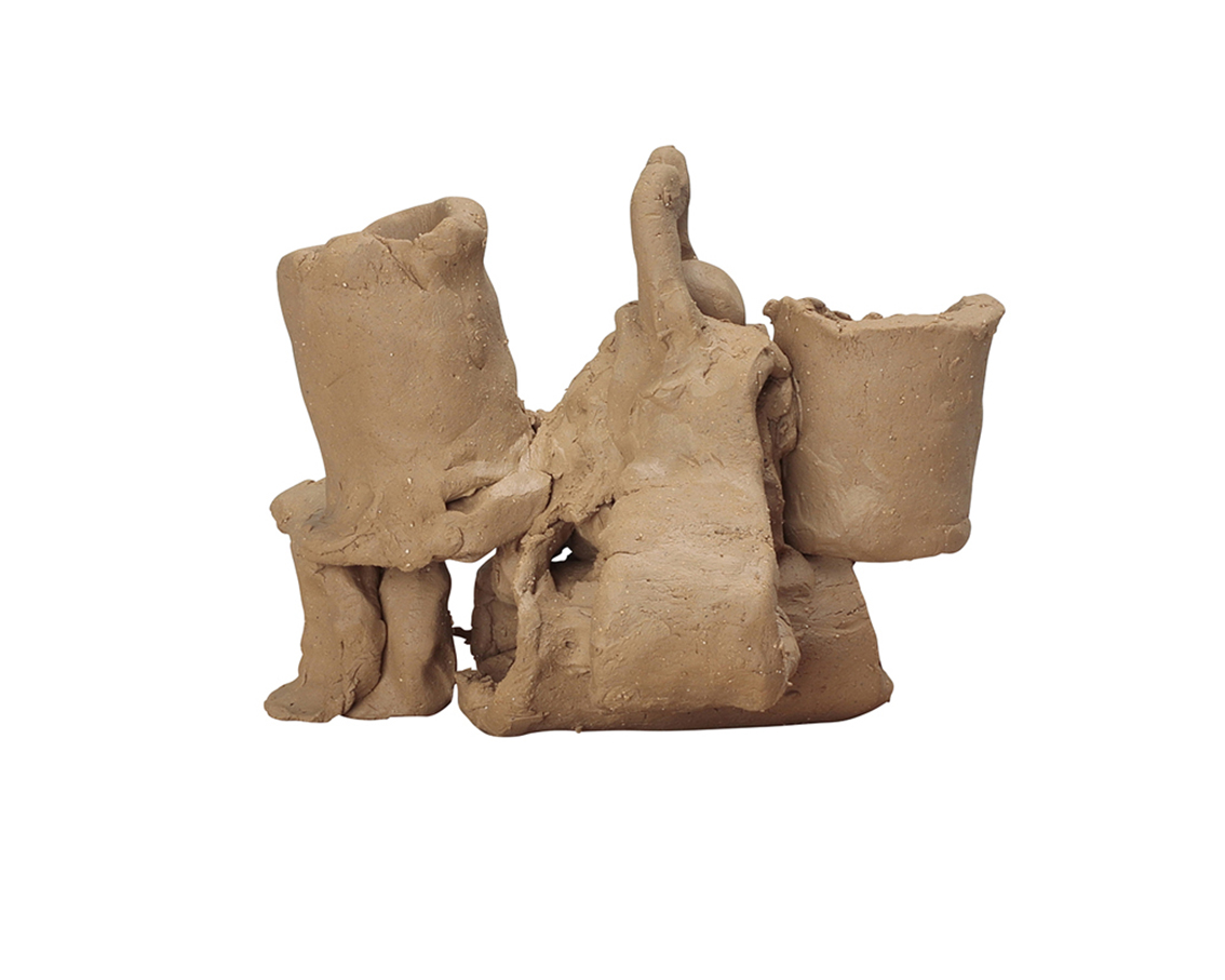 自然の湖とお皿