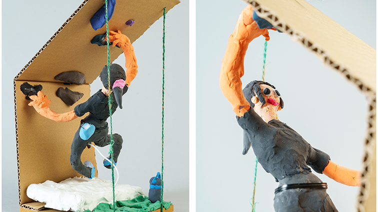 ボルダリングをする私